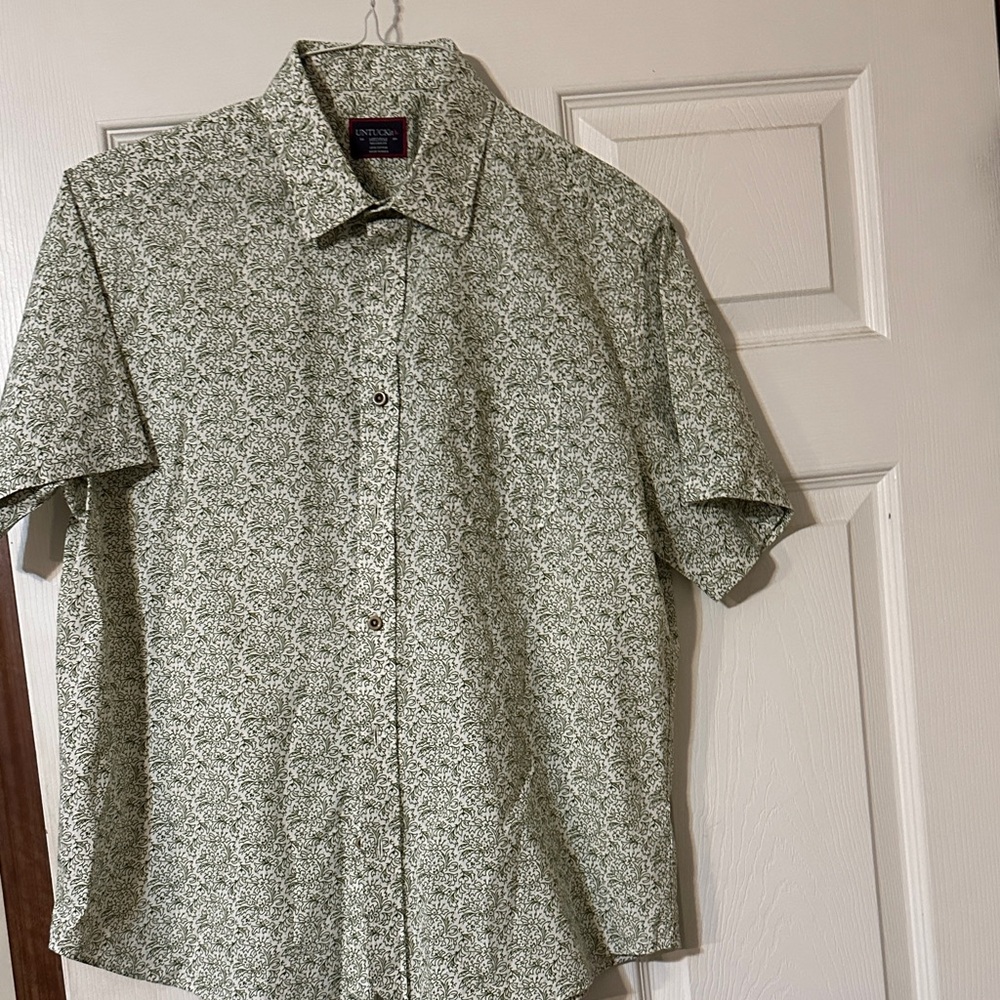 UNTUCKit Olive Patterned Casual Shirt